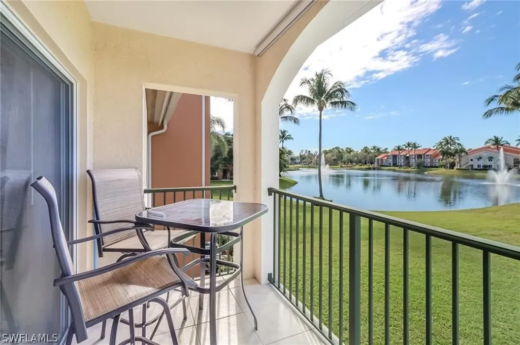 1265 Wildwood Lakes Boulevard Naples FL 34104