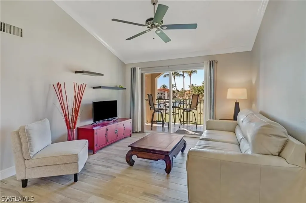1265 Wildwood Lakes Boulevard Naples FL 34104