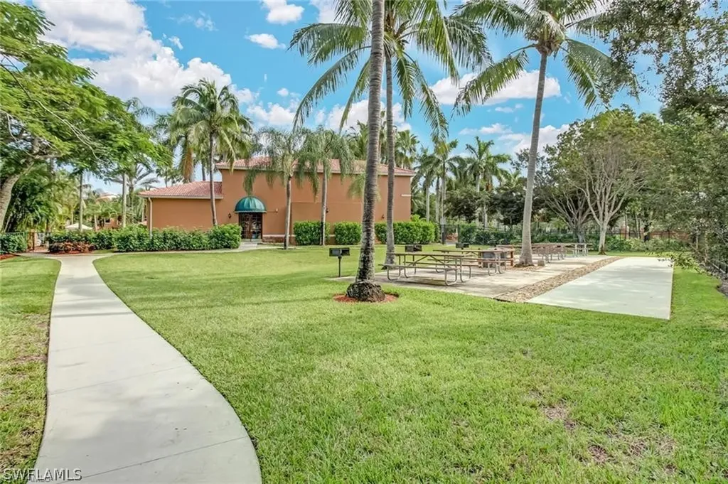 1265 Wildwood Lakes Boulevard Naples FL 34104