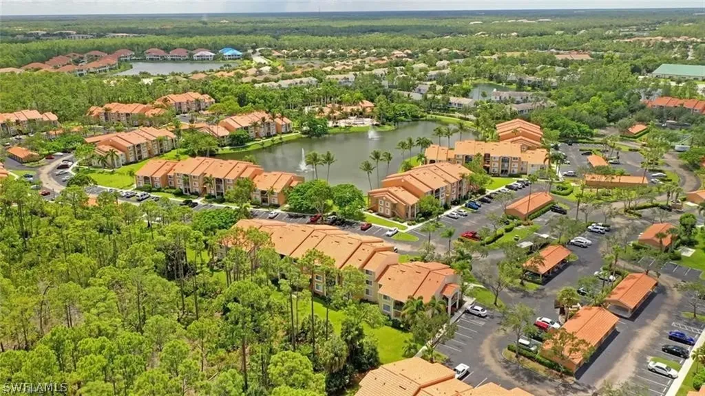 1265 Wildwood Lakes Boulevard Naples FL 34104