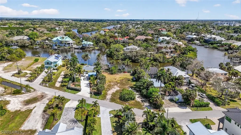 27534 Big Bend Road Bonita Springs FL 34134