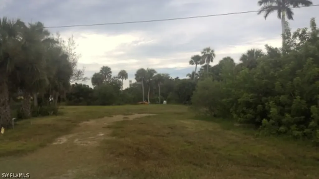 27534 Big Bend Road Bonita Springs FL 34134