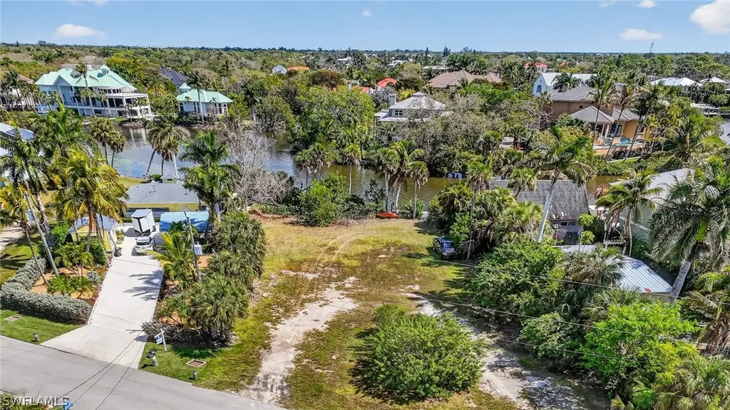 27534 Big Bend Road Bonita Springs FL 34134