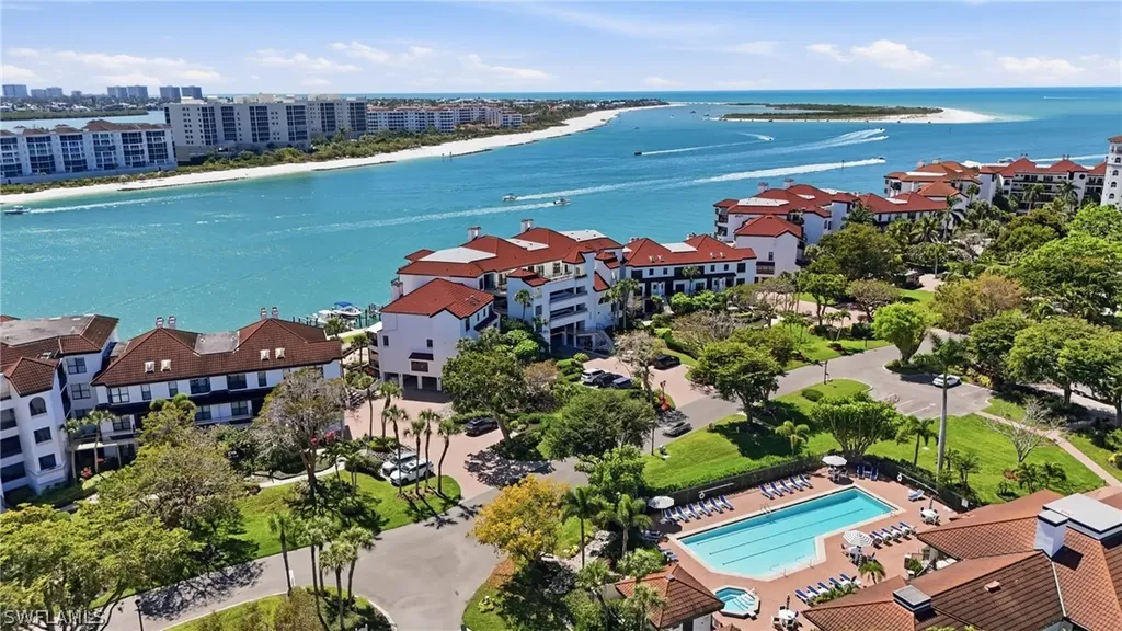 309 La Peninsula Boulevard Naples FL 34113
