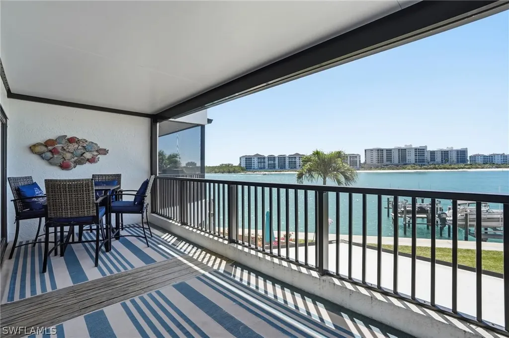 309 La Peninsula Boulevard Naples FL 34113