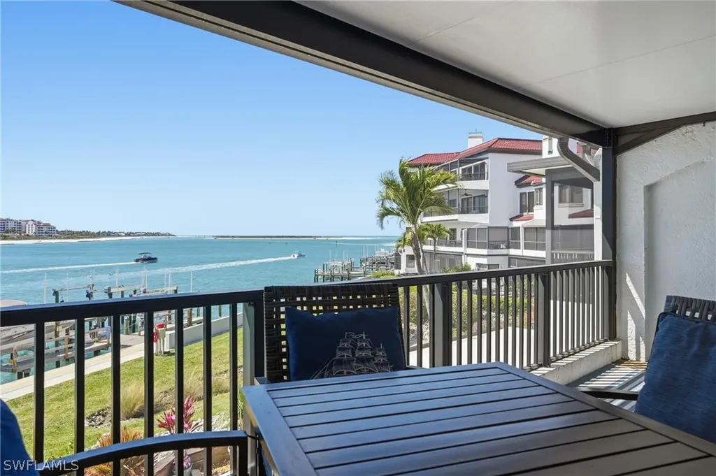 309 La Peninsula Boulevard Naples FL 34113