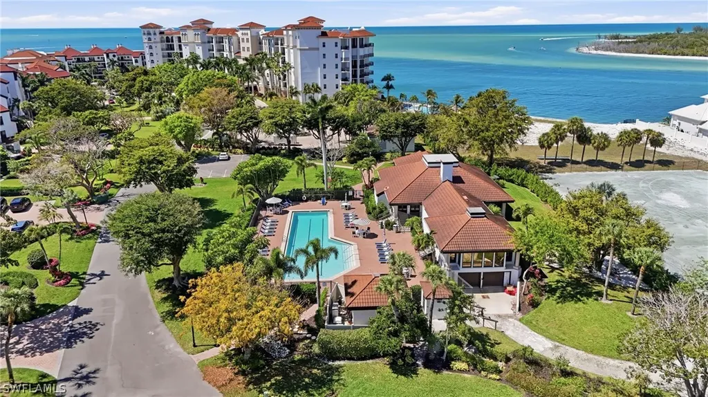 309 La Peninsula Boulevard Naples FL 34113