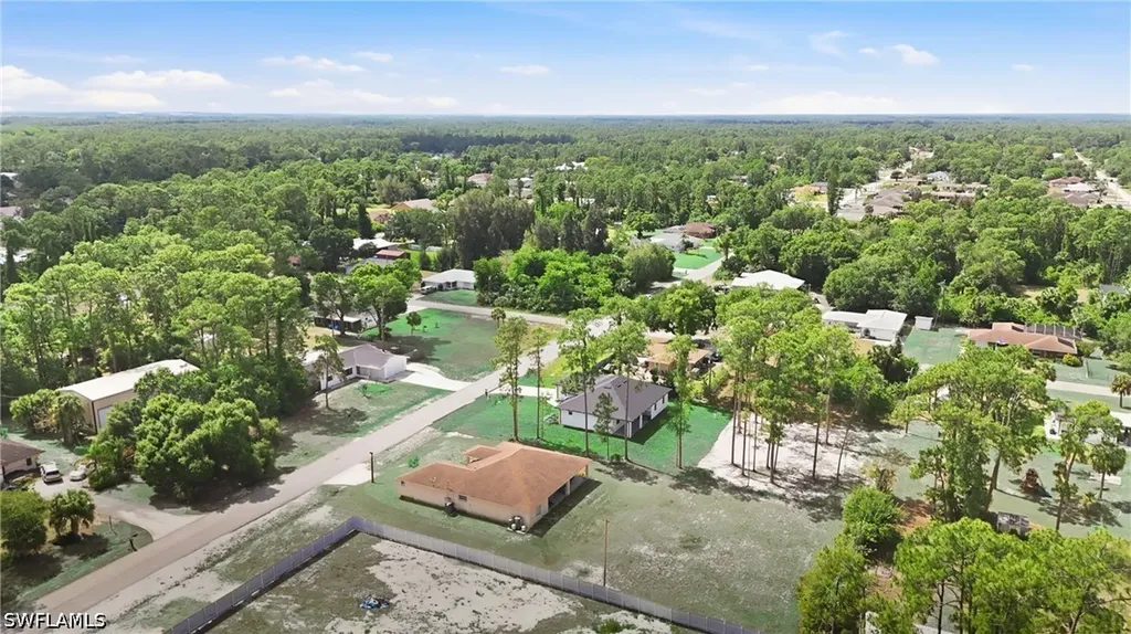 303 Mcarthur Avenue Lehigh Acres FL 33936