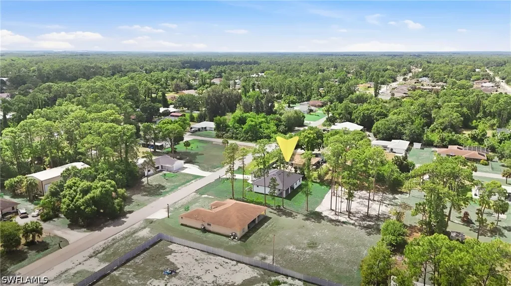 303 Mcarthur Avenue Lehigh Acres FL 33936