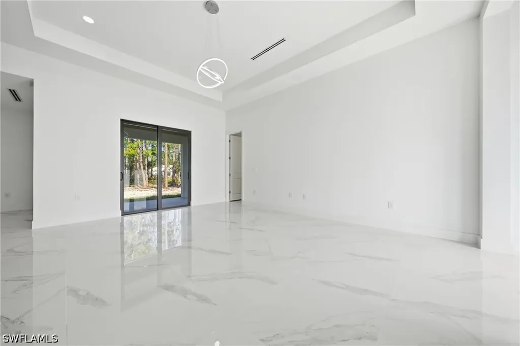 303 Mcarthur Avenue Lehigh Acres FL 33936