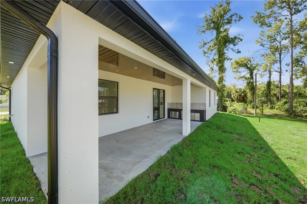 903 Jefferson Avenue Lehigh Acres FL 33936