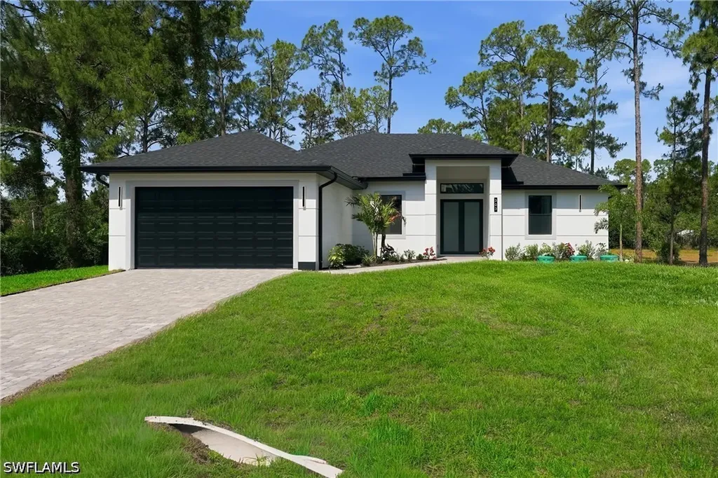903 Jefferson Avenue Lehigh Acres FL 33936