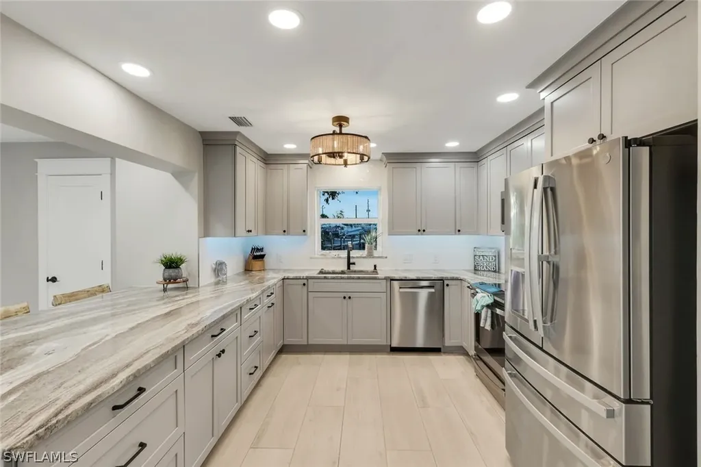 11861 Isle Of Palms Drive Fort Myers Beach FL 33931
