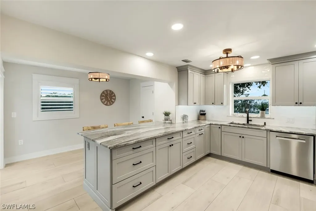 11861 Isle Of Palms Drive Fort Myers Beach FL 33931