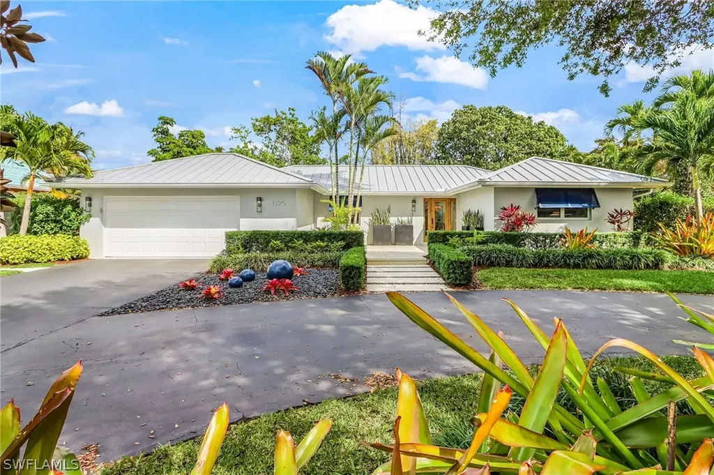 Naples FL, 1390 Mandarin Road