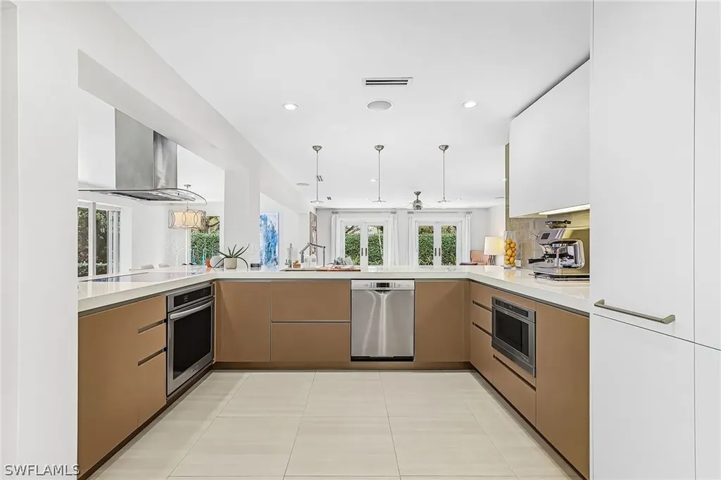 1390 Mandarin Road Naples FL 34102