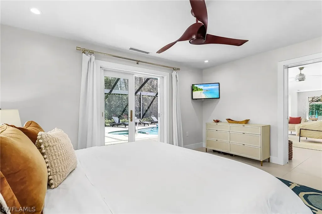 1390 Mandarin Road Naples FL 34102