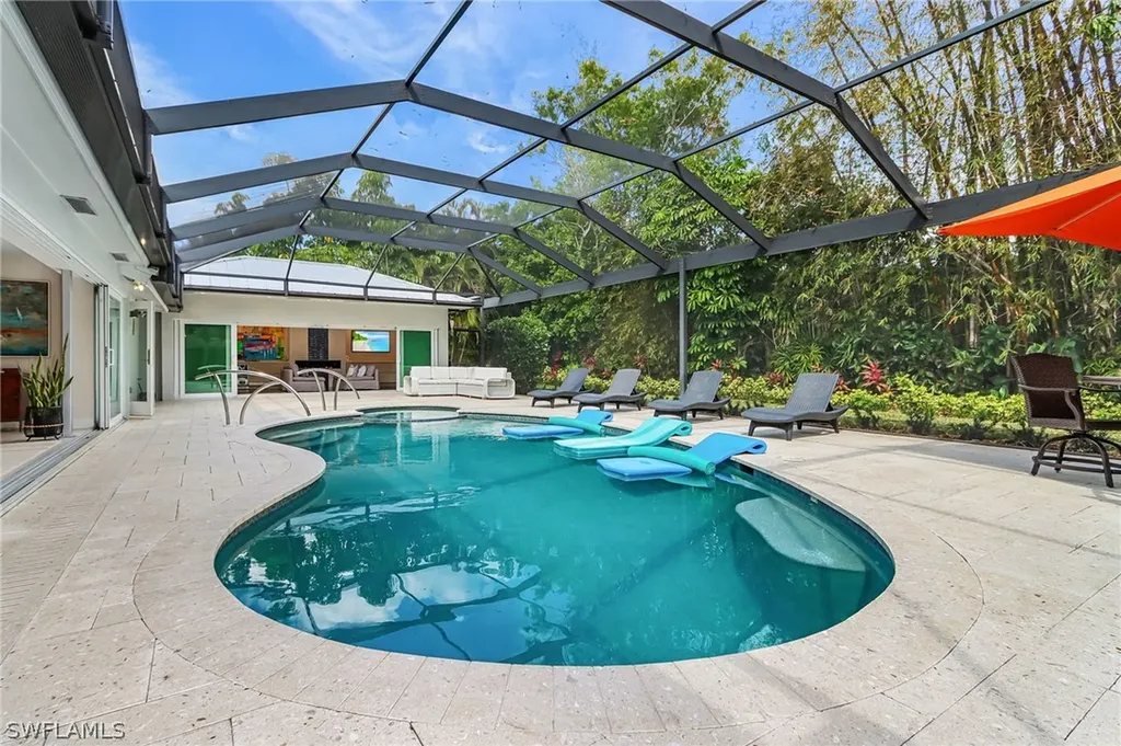 1390 Mandarin Road Naples FL 34102