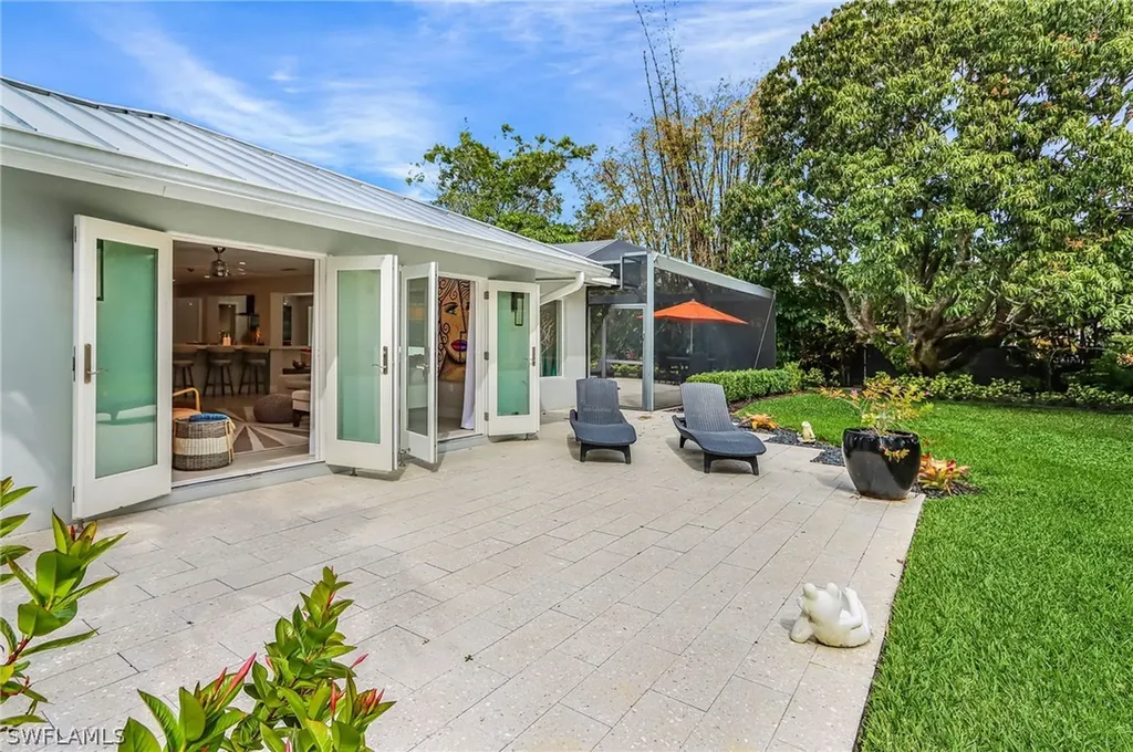 1390 Mandarin Road Naples FL 34102