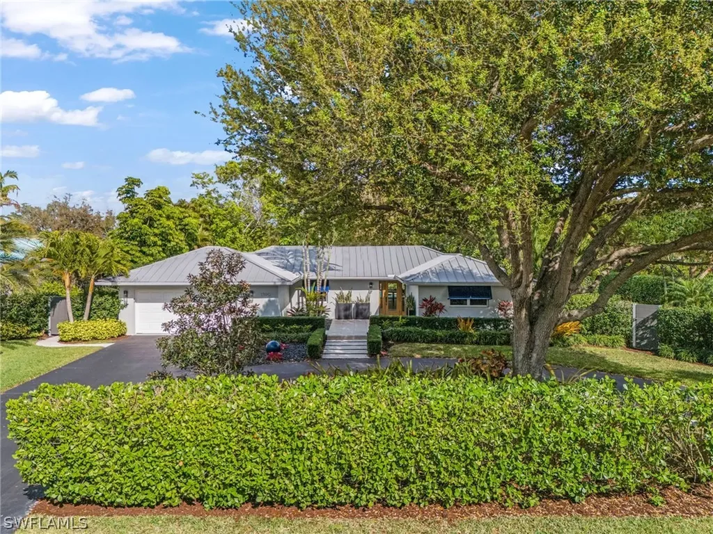 1390 Mandarin Road Naples FL 34102