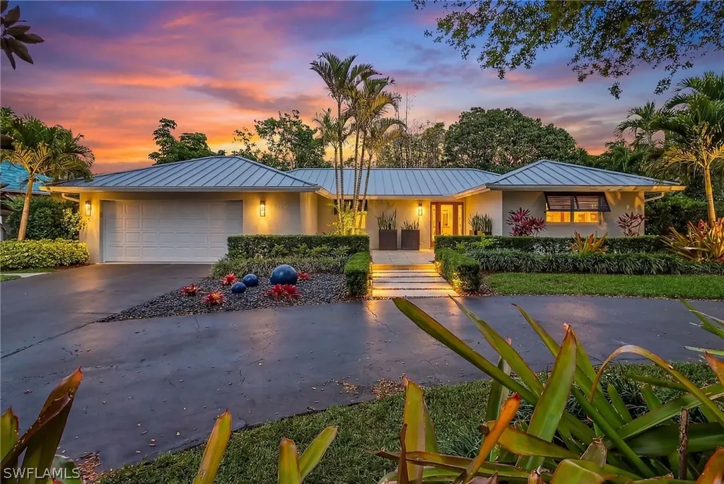 1390 Mandarin Road Naples FL 34102