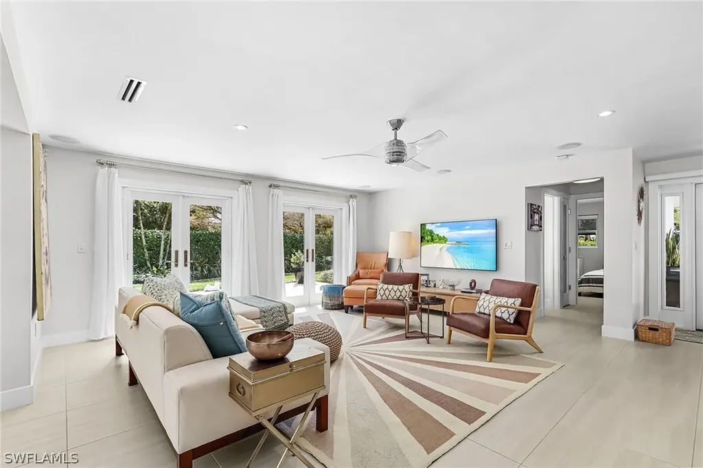 1390 Mandarin Road Naples FL 34102