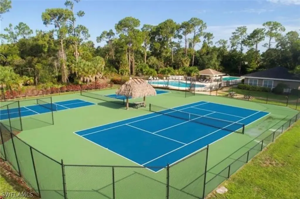 378 Dover Place Naples FL 34104