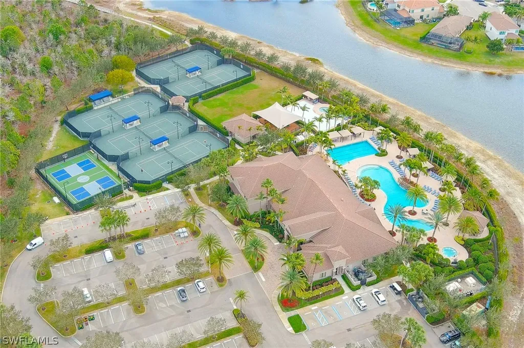 3606 Santaren Court Naples FL 34119