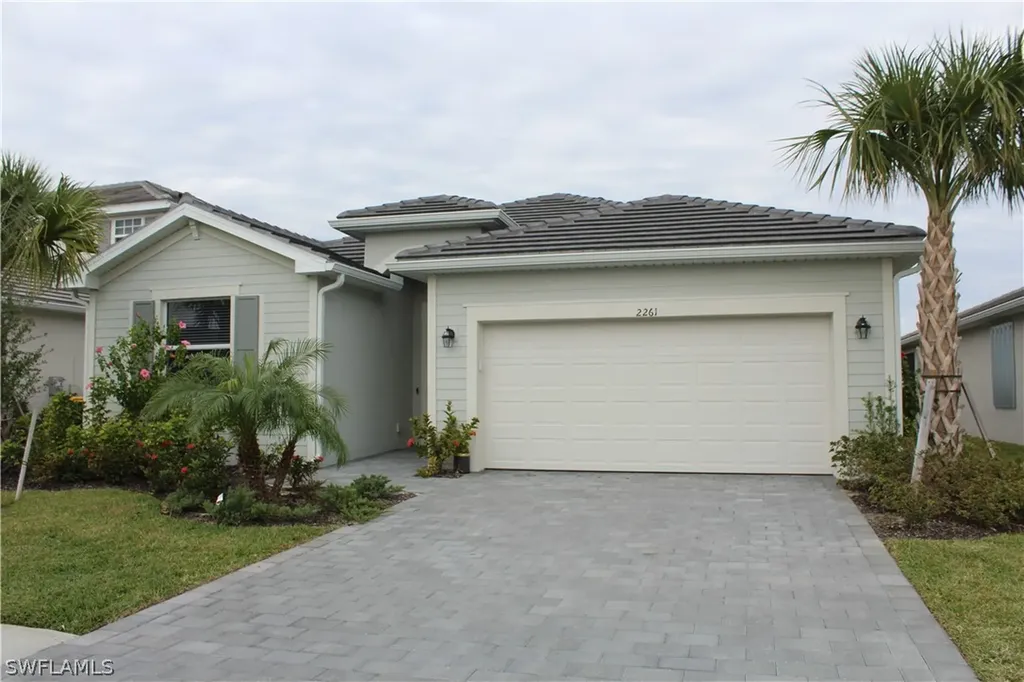 2261 Avocado Lane Naples FL 34120
