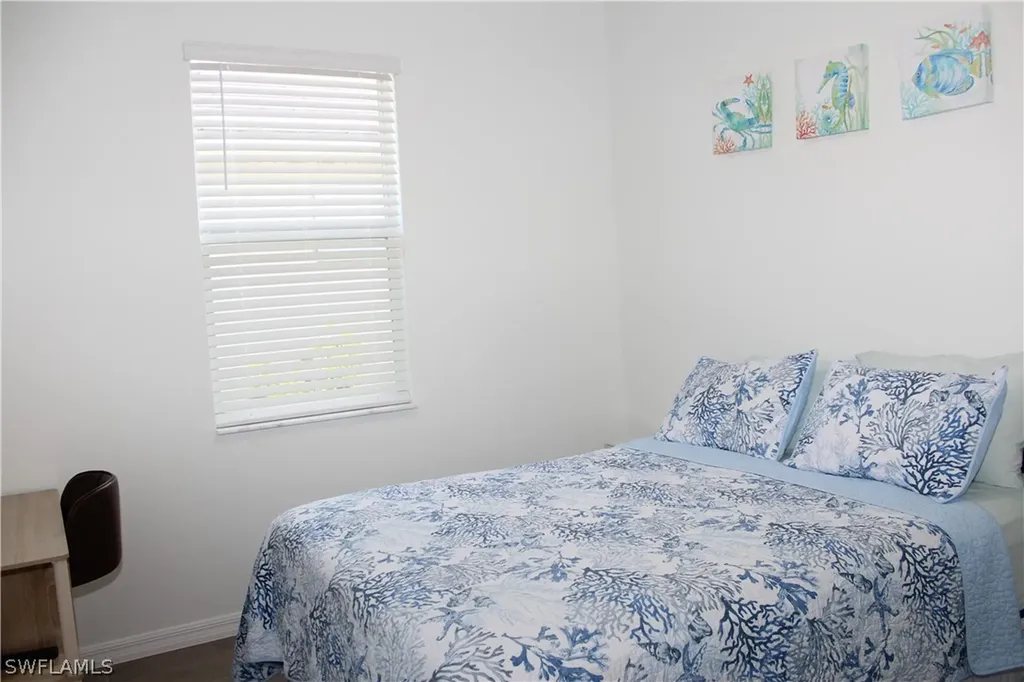 2261 Avocado Lane Naples FL 34120