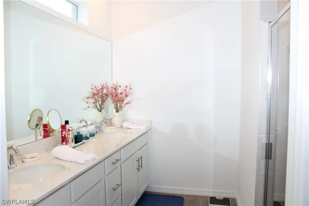 2261 Avocado Lane Naples FL 34120