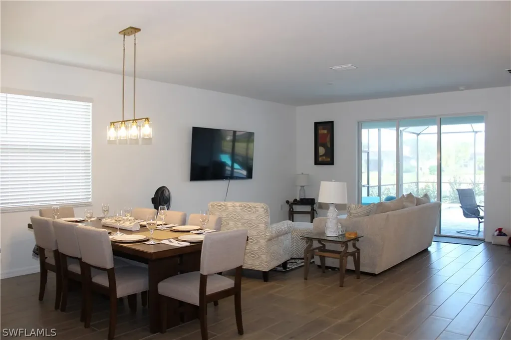 2261 Avocado Lane Naples FL 34120