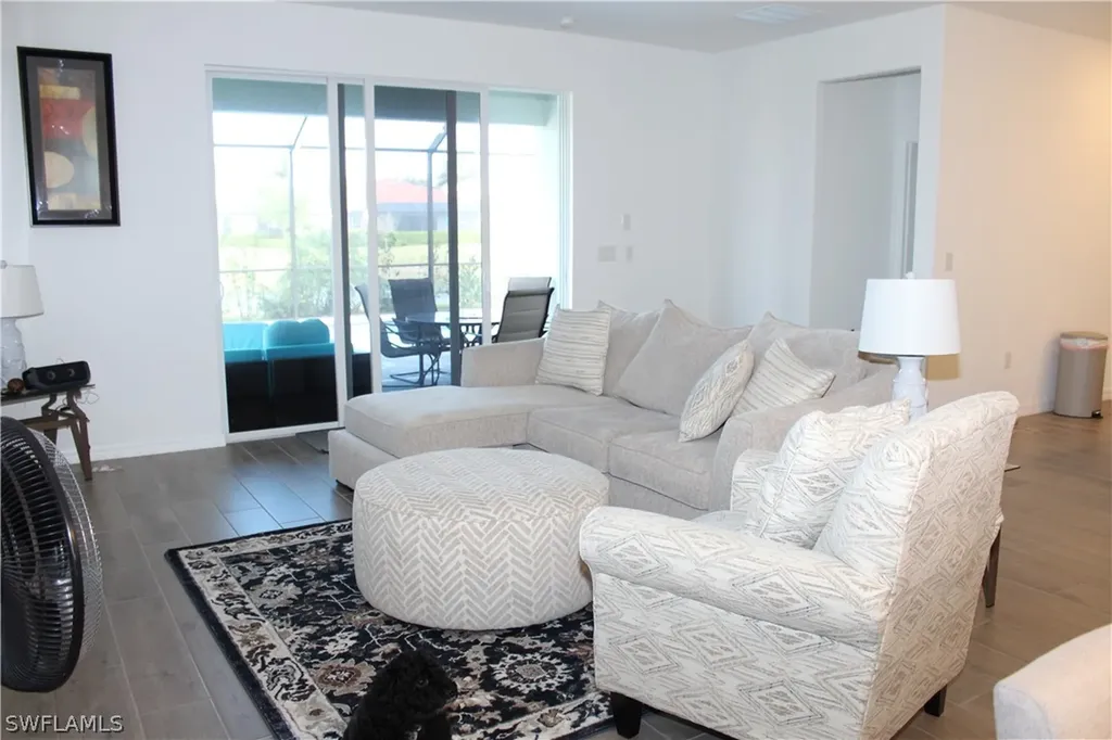 2261 Avocado Lane Naples FL 34120