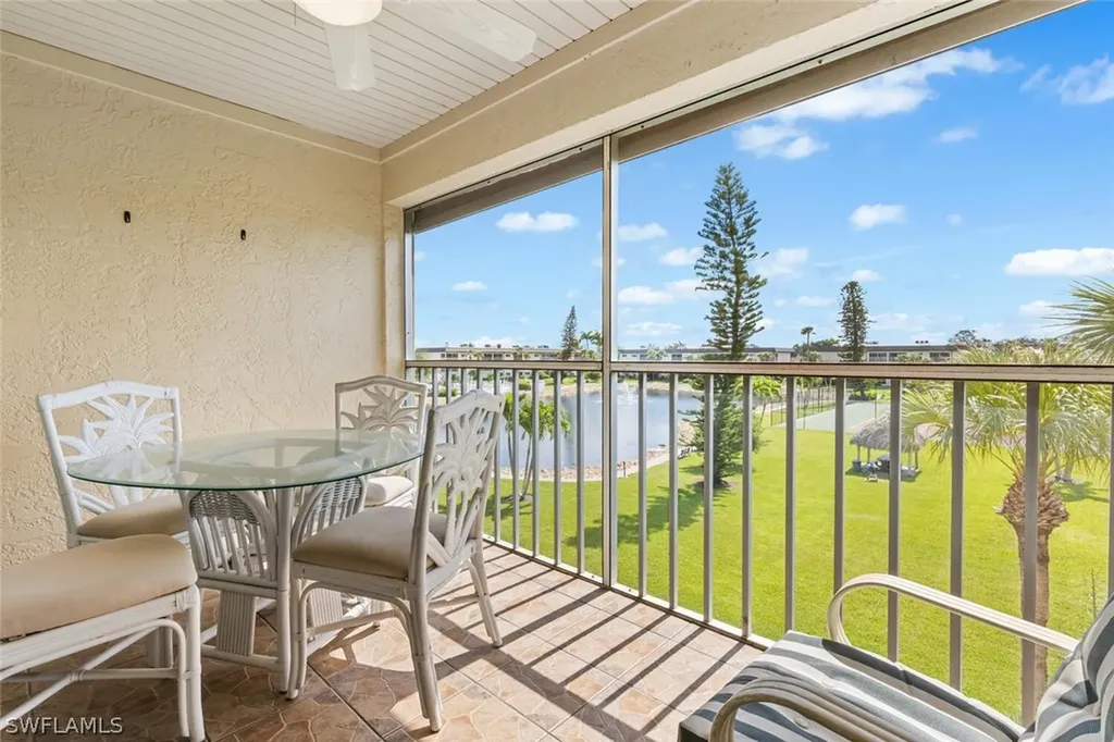 1004 Manatee Road Naples FL 34114