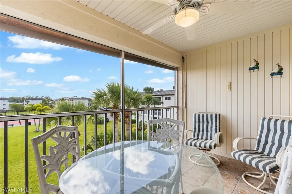1004 Manatee Road Naples FL 34114