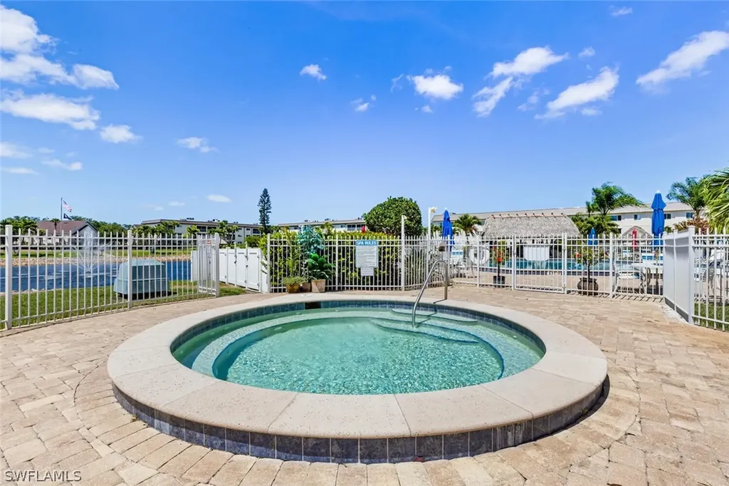 1004 Manatee Road Naples FL 34114