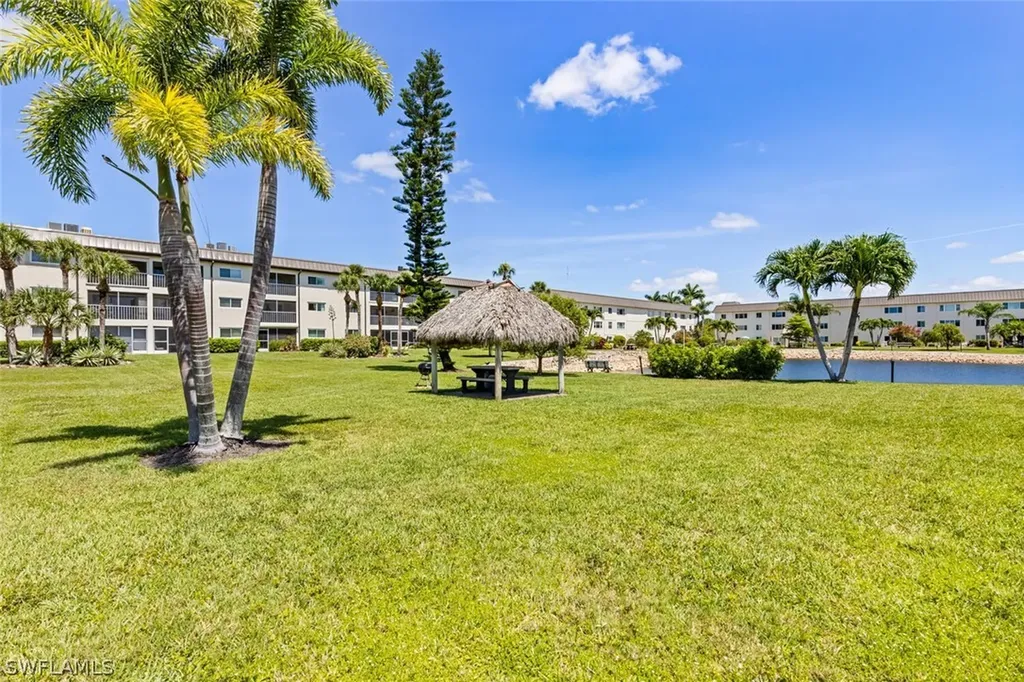 1004 Manatee Road Naples FL 34114