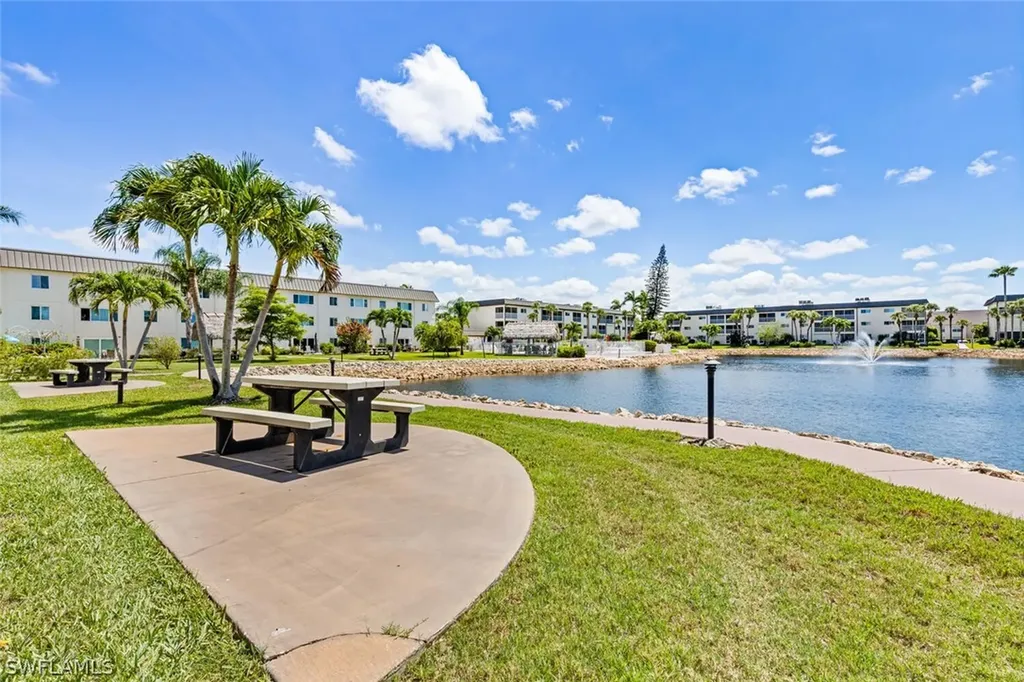 1004 Manatee Road Naples FL 34114
