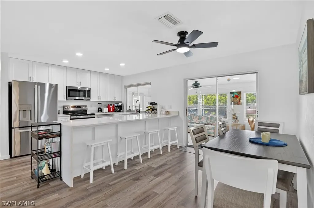 1305 SE 29th Terrace Cape Coral FL 33904