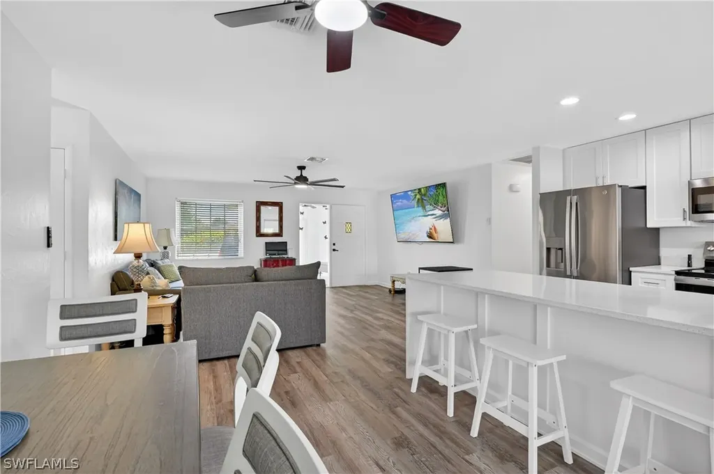 1305 SE 29th Terrace Cape Coral FL 33904