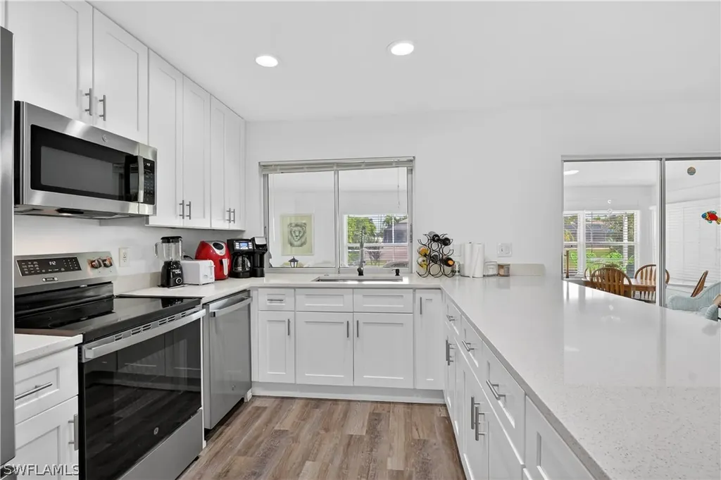 1305 SE 29th Terrace Cape Coral FL 33904