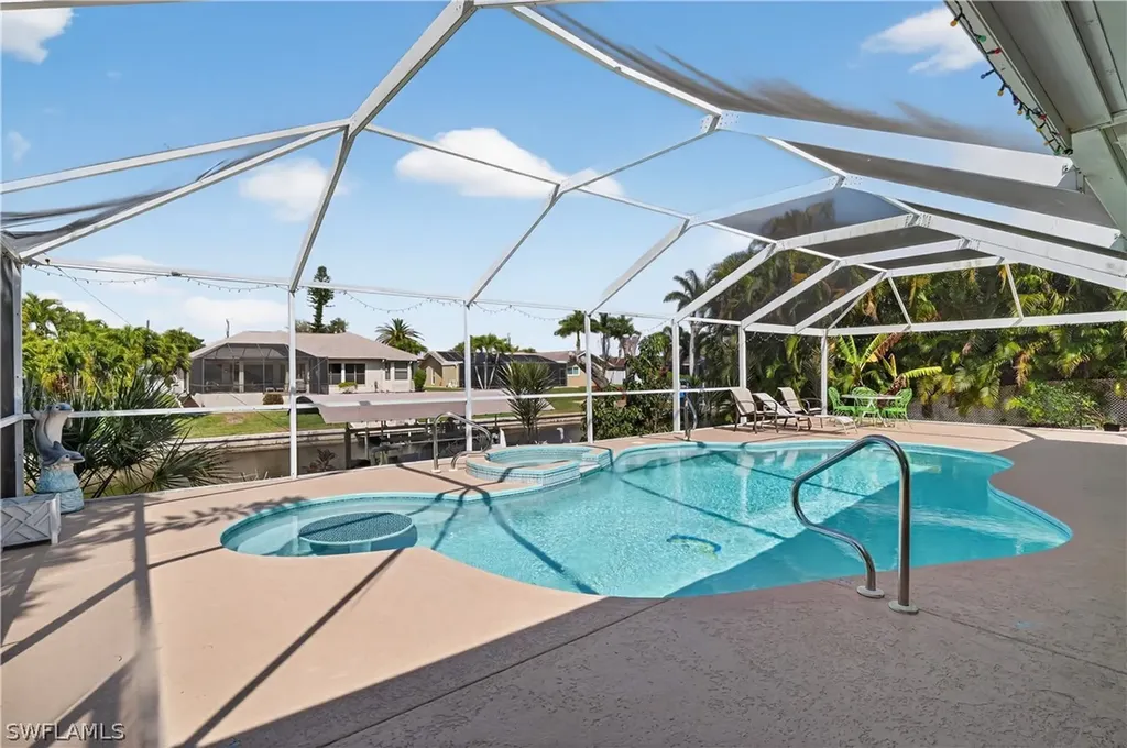 1305 SE 29th Terrace Cape Coral FL 33904