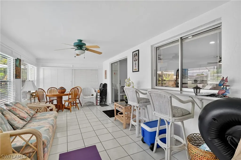 1305 SE 29th Terrace Cape Coral FL 33904