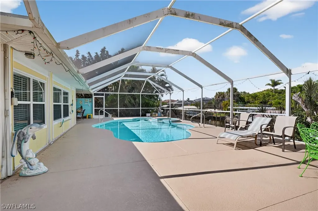 1305 SE 29th Terrace Cape Coral FL 33904