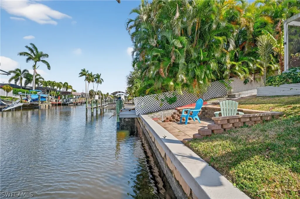 1305 SE 29th Terrace Cape Coral FL 33904