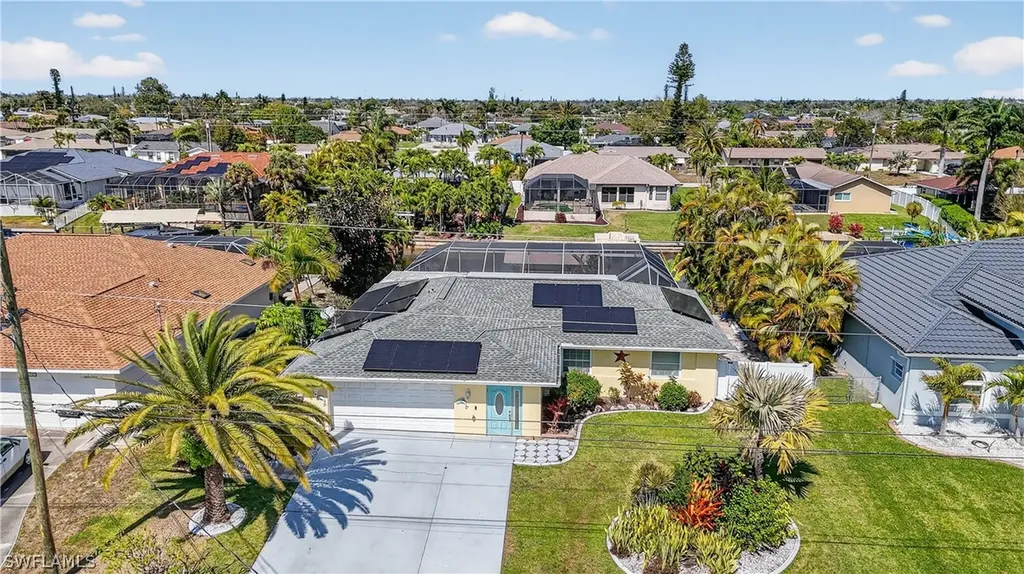 1305 SE 29th Terrace Cape Coral FL 33904