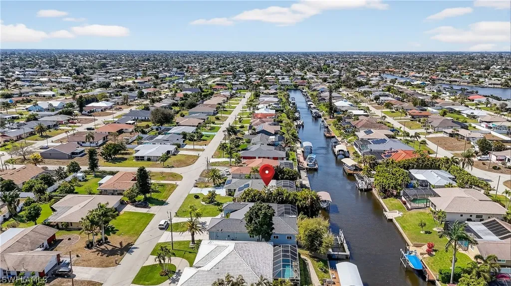1305 SE 29th Terrace Cape Coral FL 33904