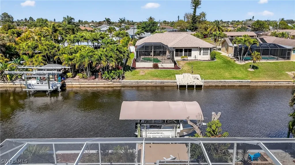 1305 SE 29th Terrace Cape Coral FL 33904