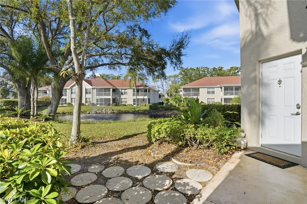 9856 Luna Circle Naples FL 34109