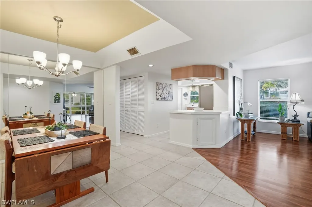 9856 Luna Circle Naples FL 34109